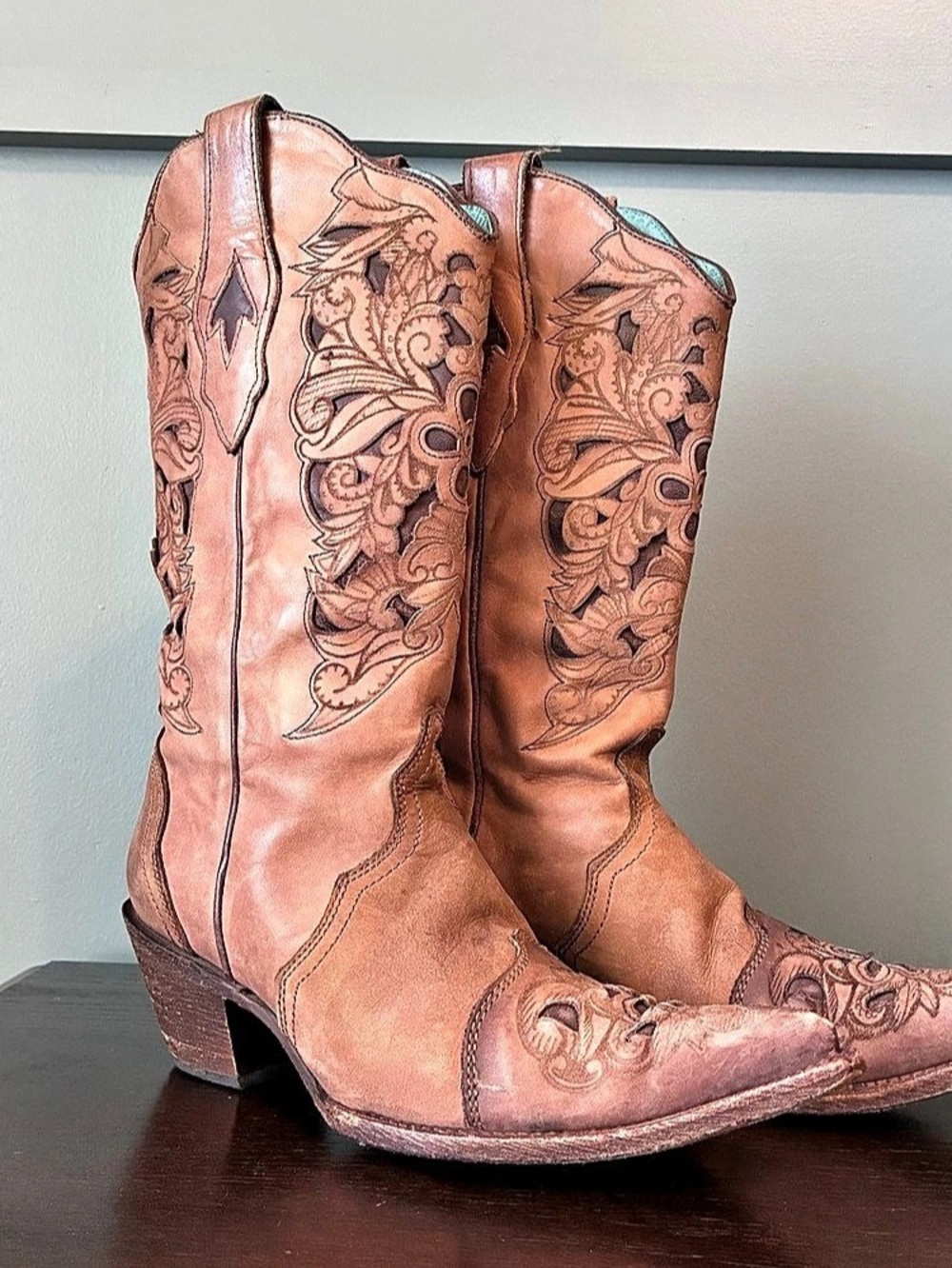 Corral Vintage Brown Leather Floral Overlay Snip Toe Cowboy Boots Size 8.5